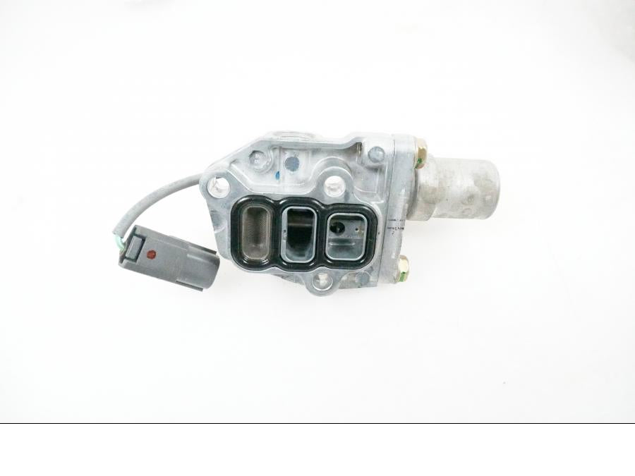 Höger sida på Kamaxel från en Honda VFR 800 -2005 motorcykel.