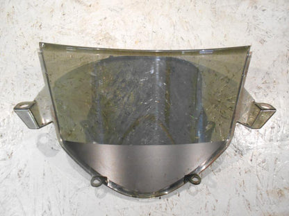 Höger sida på Vindruta från en Honda CBR 125 R -2007 motorcykel.