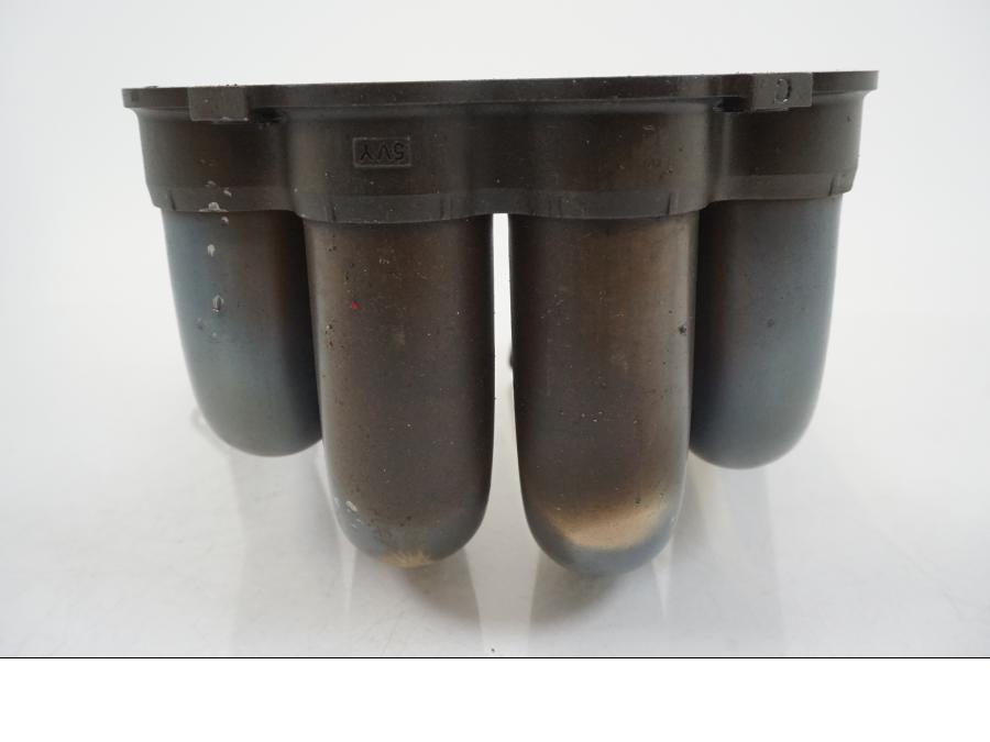 Vänster sida på Grenrör från en Yamaha YZF 1000 R1 -2007 motorcykel.