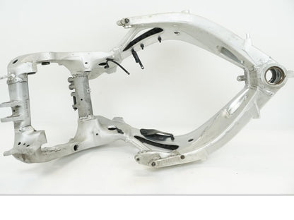 Snett uppifrån på Ram från en Yamaha YZF R6 -1999 motorcykel.