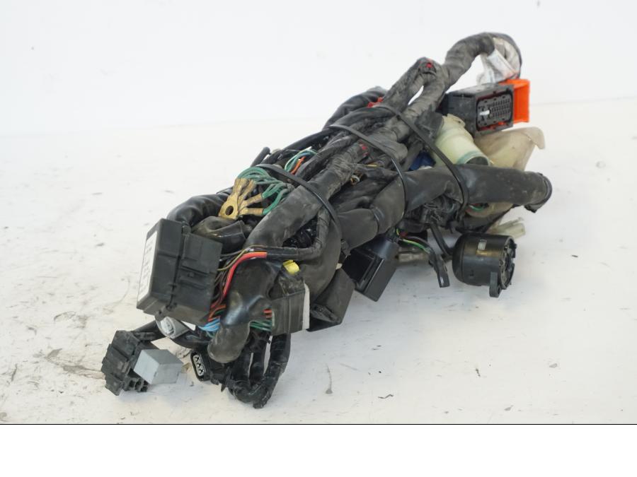 Snett uppifrån på Kabelstam från en Honda SH 300 A -2011 scooter.