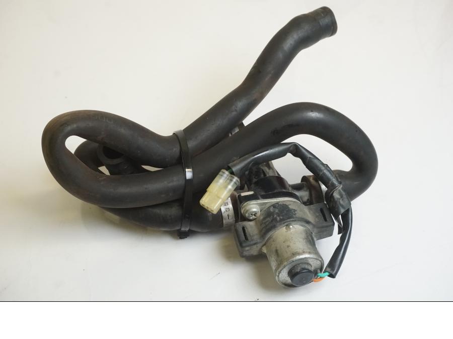 Höger sida på Second Air från en KTM 1190 Adventure -2015 motorcykel.