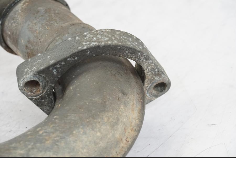 Baksidan på Grenrör från en Kawasaki KL 650A -1987 motorcykel.