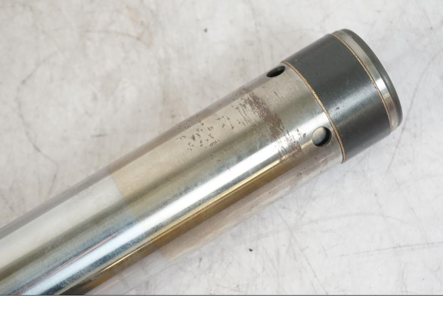 Baksidan på Gaffelben från en Honda CB 600 Hornet -2003 motorcykel.