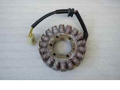 Framsidan på Generator från en Honda CBR 600 -2000 motorcykel.