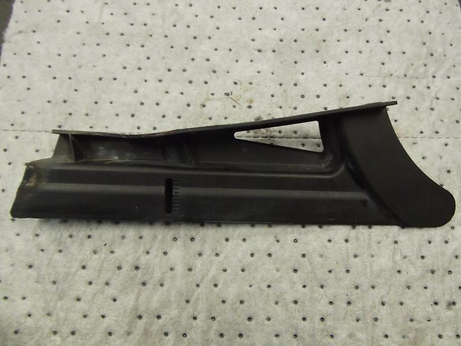 Framsidan på Remskydd från en H-D Street Glide FLHX -2011 motorcykel.