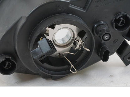 Extrabild6 på Strålkastare från en BMW S 1000 XR -2014 motorcykel.