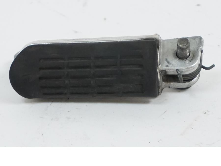 Baksidan på Fotpinne från en Honda CBR 600 -1998 motorcykel.