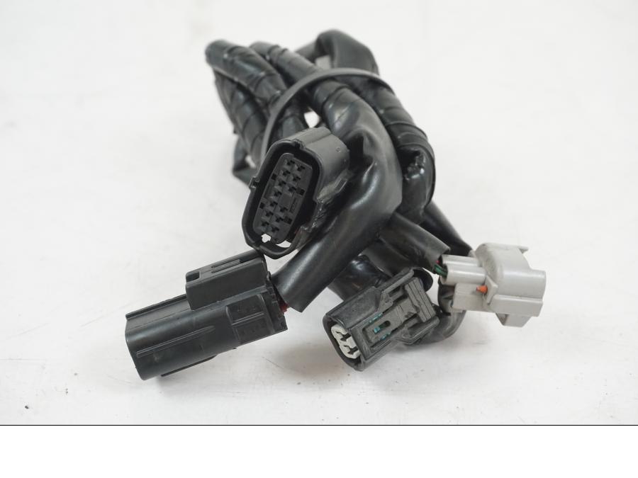 Baksidan på Kablage från en Yamaha MT-07 -2019 motorcykel.