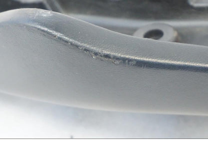 Snett nerifrån på Sadel från en Honda CBR 1000 RR -2010 motorcykel.