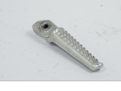 Baksidan på Fotpinne från en Honda VTR 1000 F -1999 motorcykel.