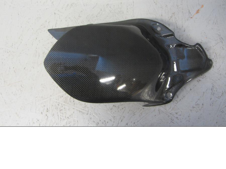 Framsidan på Svingskärm från en Ducati Monster 696 -2012 motorcykel.