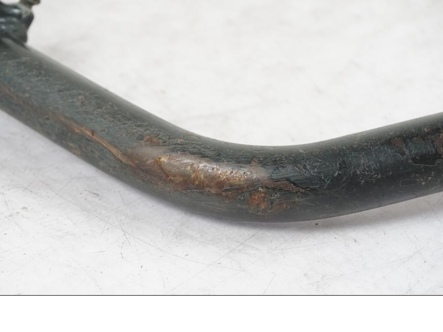 Snett nerifrån på Sidostöd från en BMW R 1200 GSA -2012 motorcykel.