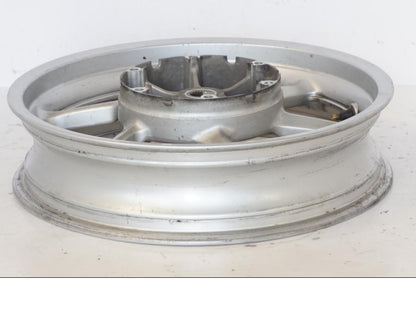 Höger sida på Fälg från en Honda SH 300 A -2011 scooter.