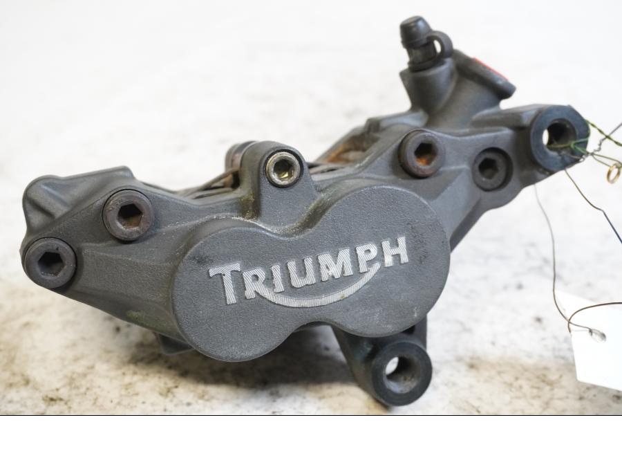 Framsidan på Bromsok från en Triumph Speed Triple -2002 motorcykel.