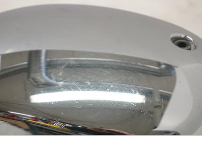 Snett nerifrån på Sidopanel från en Suzuki VL 800 -2004 motorcykel.