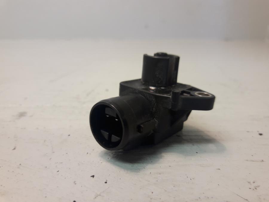 Framsidan på Mapsensor från en Honda VFR 800 -2000 motorcykel.