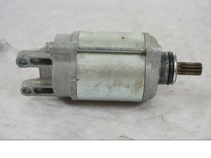 Vänster sida på Startmotor från en KTM 690 SM R -2009 motorcykel.