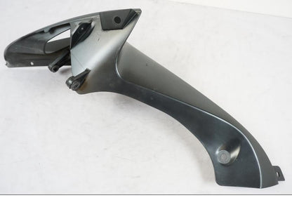 Snett uppifrån på Luftintag från en Suzuki GSX-R 750 -2006 motorcykel.