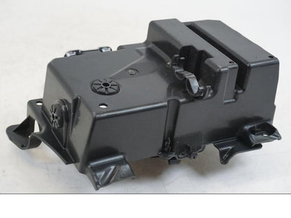 Höger sida på ABS Låda från en Honda CB 650 F Hornet -2017 motorcykel.