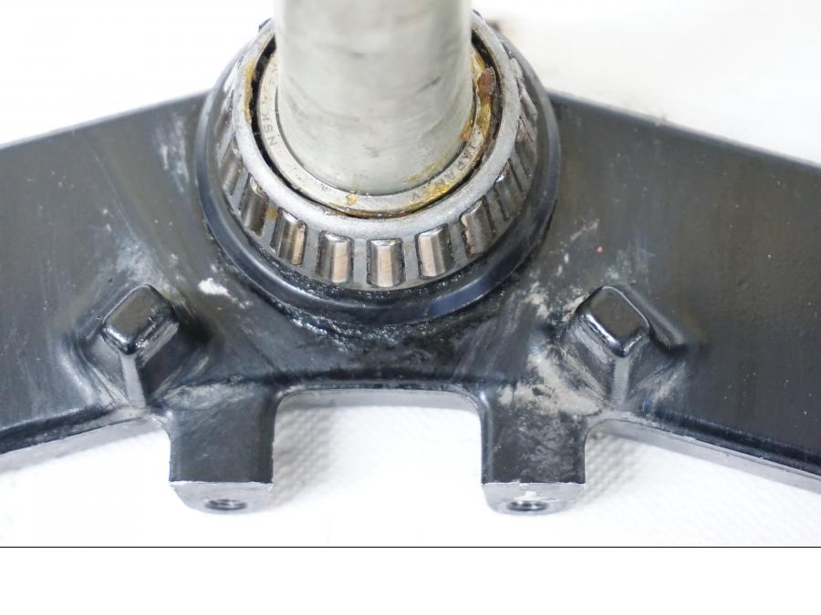 Vänster sida på Gaffelkrona från en Kawasaki ZX-6R -1995 motorcykel.