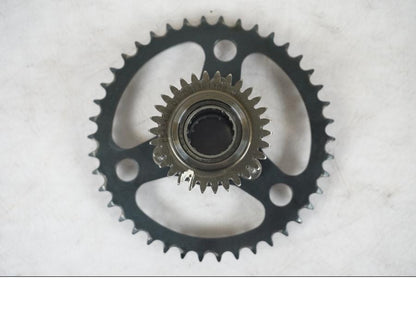 Baksidan på Kamkedjedrev från en BMW R 1200 GSA -2014 motorcykel.