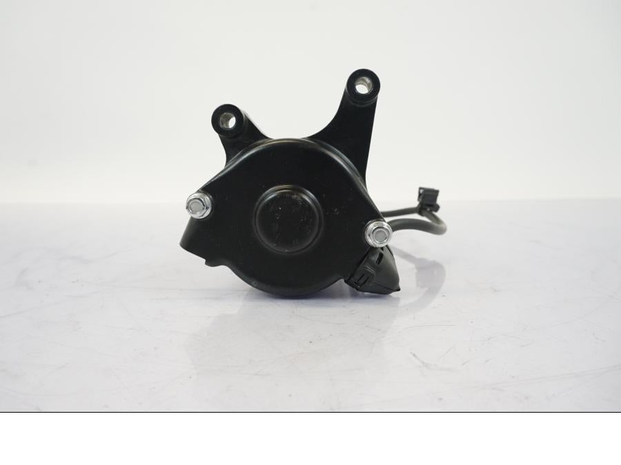 Höger sida på Startmotor från en BMW R 1250 GS -2019 motorcykel.