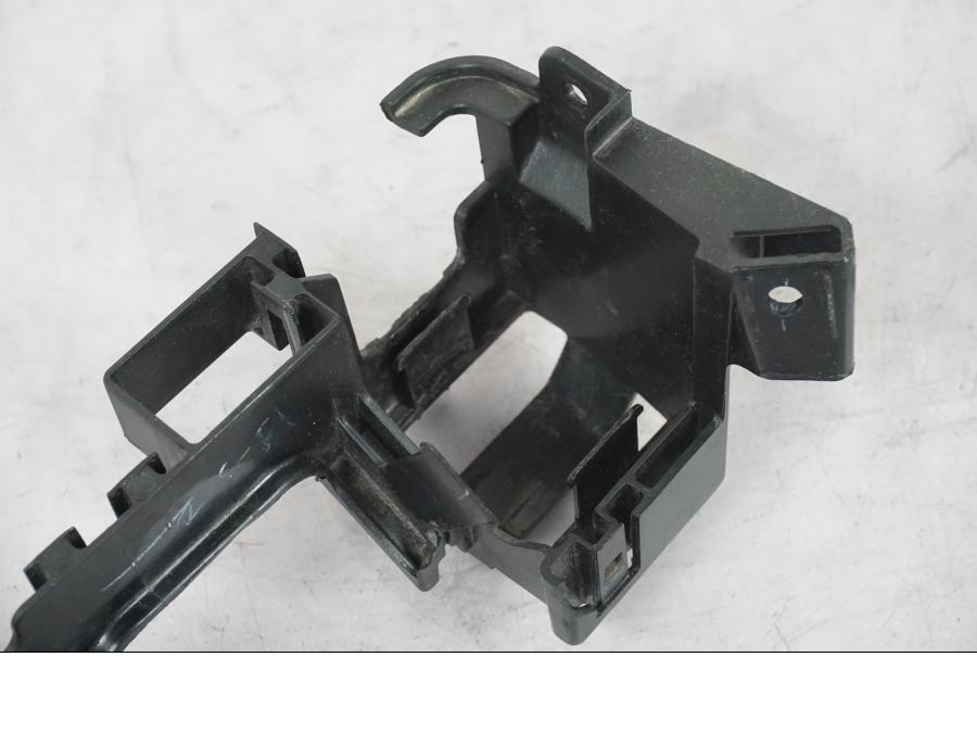 Baksidan på Säkrings- och reläbox från en KTM 390 Duke -2018 motorcykel.