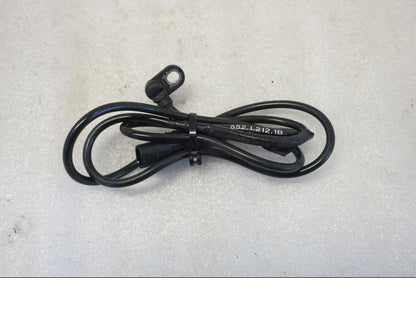 Framsidan på ABS givare från en Ducati Monster 796 -2013 motorcykel.