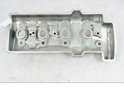 Snett uppifrån på Ventilkåpa från en BMW K 1200 S -2005 motorcykel.