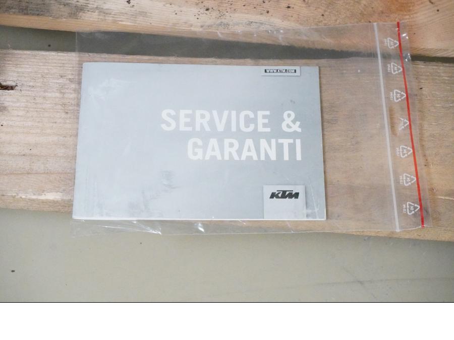 Baksidan på Motor från en KTM 1290 Super Adventure R -2018 motorcykel.