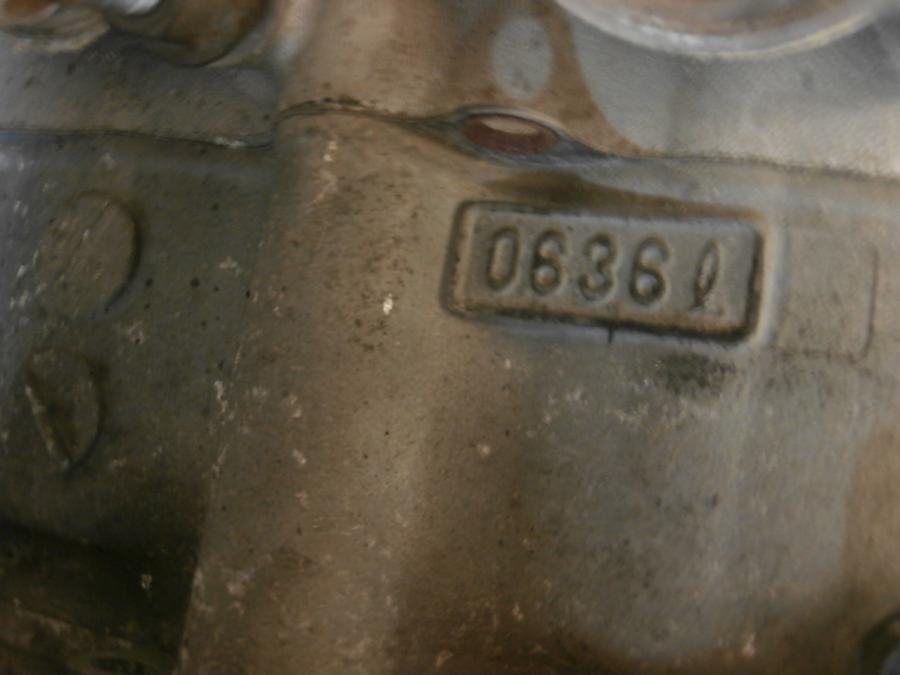 Baksidan på Motor från en Kawasaki ZX-6R -2002 motorcykel.