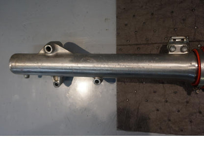 Vänster sida på Gaffelben från en Honda XR 600 R -1990 motorcykel.