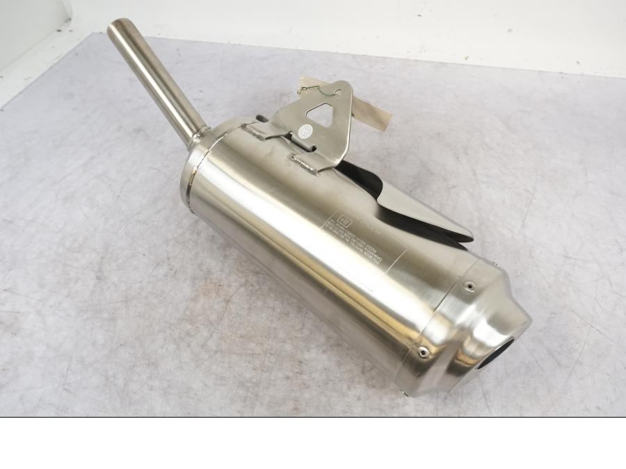 Vänster sida på Ljuddämpare från en Triumph Street Triple R -2009 motorcykel.