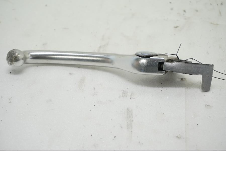 Framsidan på Bromsgrepp från en Yamaha MT-03 -2007 motorcykel.