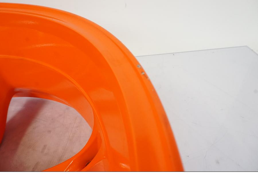 Extrabild2 på Fälg från en KTM 1290 Super Duke R -2023 motorcykel.