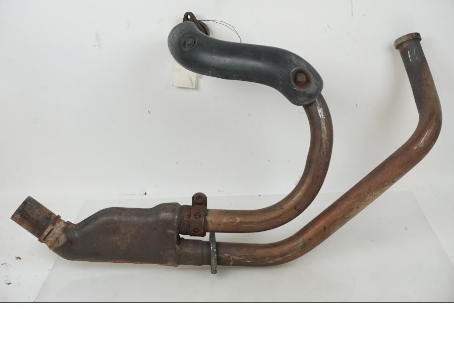 Framsidan på Grenrör från en Honda XRV 750 -1998 motorcykel.