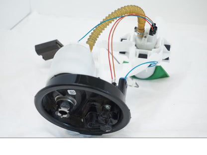 Höger sida på Bensinpump insprut från en BMW K 1600 -2015 motorcykel.