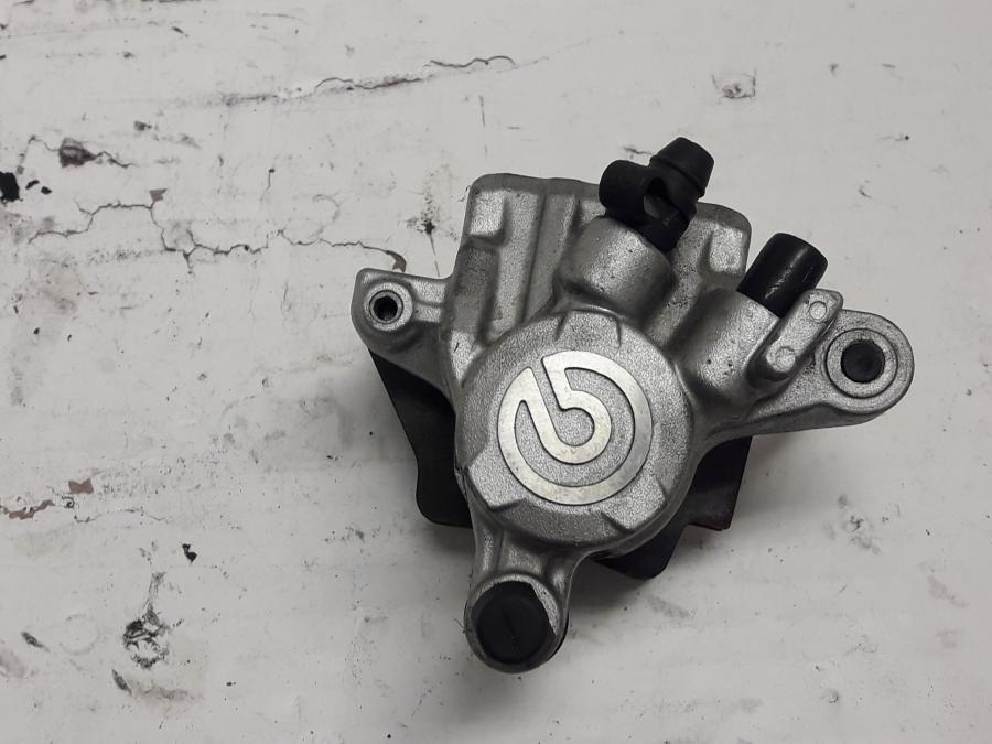 Framsidan på Bromsok från en KTM 690 Duke -2013 motorcykel.