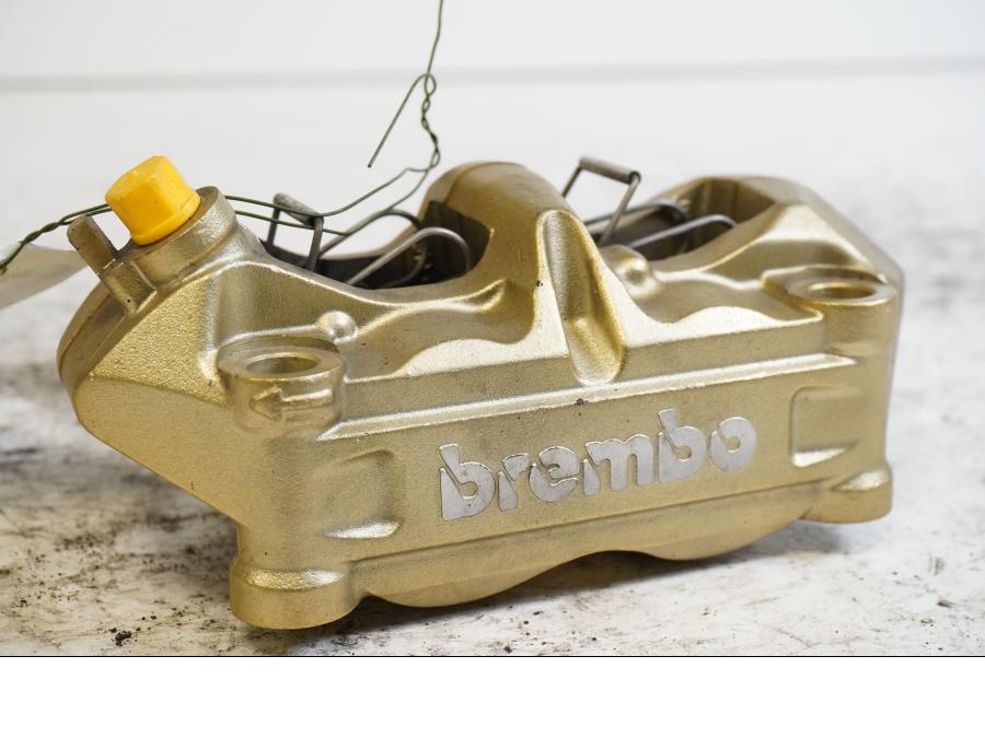 Framsidan på Bromsok från en BMW S 1000 RR -2011 motorcykel.