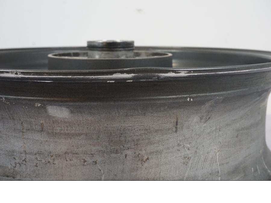 Extrabild2 på Fälg från en Honda VTR 1000 F -1997 motorcykel.