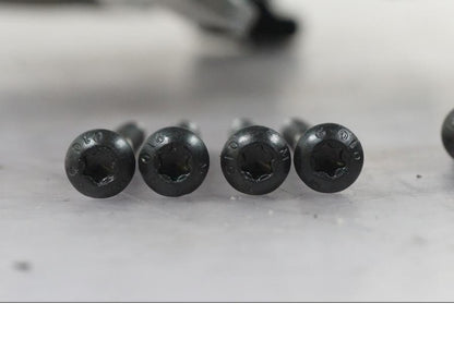 Höger sida på Spjällhus från en Ducati Multistrada V4 -2024 motorcykel.