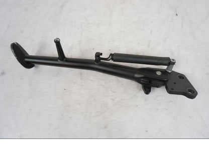 Vänster sida på Sidostöd från en KTM 1290 Super Duke R -2021 motorcykel.