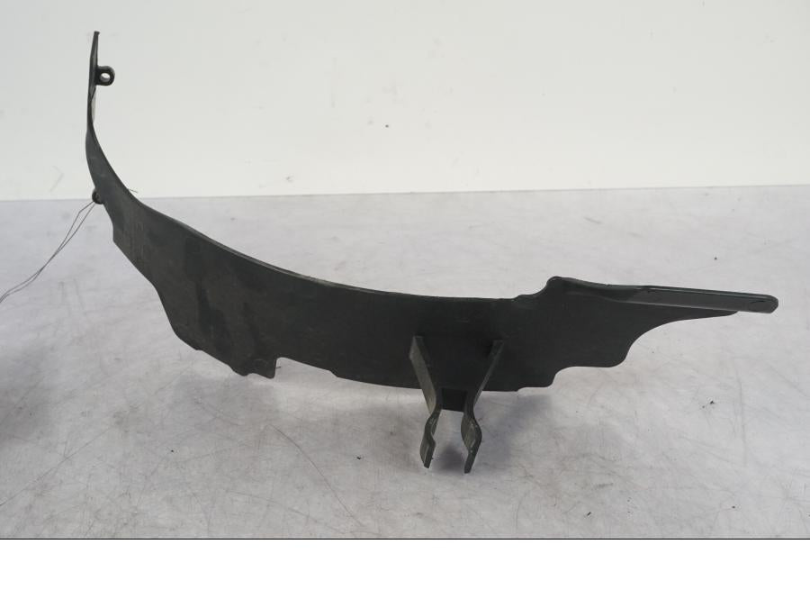 Baksidan på Vindavvisare från en KTM 1290 Super Adventure R -2018 motorcykel.