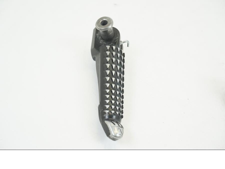 Baksidan på Fotpinne från en Kawasaki ZX-10R -2008 motorcykel.