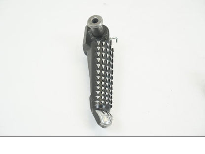 Baksidan på Fotpinne från en Kawasaki ZX-10R -2008 motorcykel.