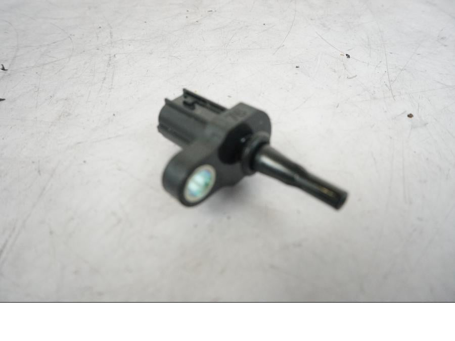 Baksidan på Luftburksensor från en Triumph Bonneville T120 -2021 motorcykel.