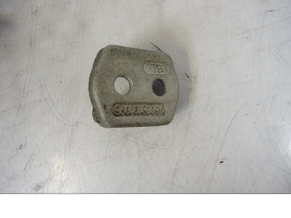 Vänster sida på Fotpinne från en KTM 690 Duke -2014 motorcykel.