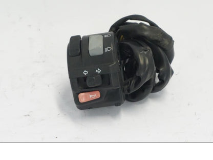 Baksidan på Styrelreglage från en Suzuki DL 1000 -2003 motorcykel.