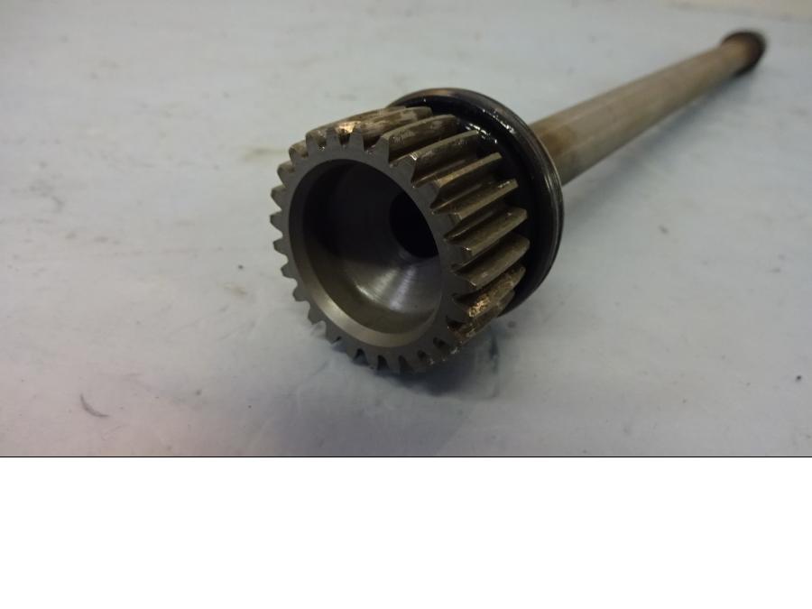 Baksidan på Kardanaxel från en Yamaha FJR 1300 -2003 motorcykel.